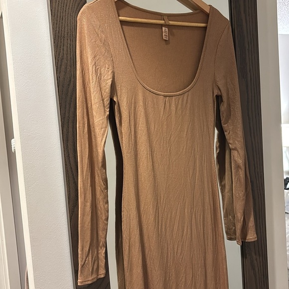 SKIMS Soft Lounge Shimmer Crew Neck Long Dress Size Large - Picture 9 of 9